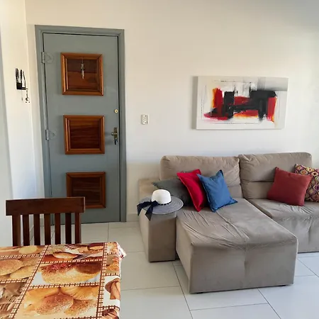 Apartamento com piscina-2